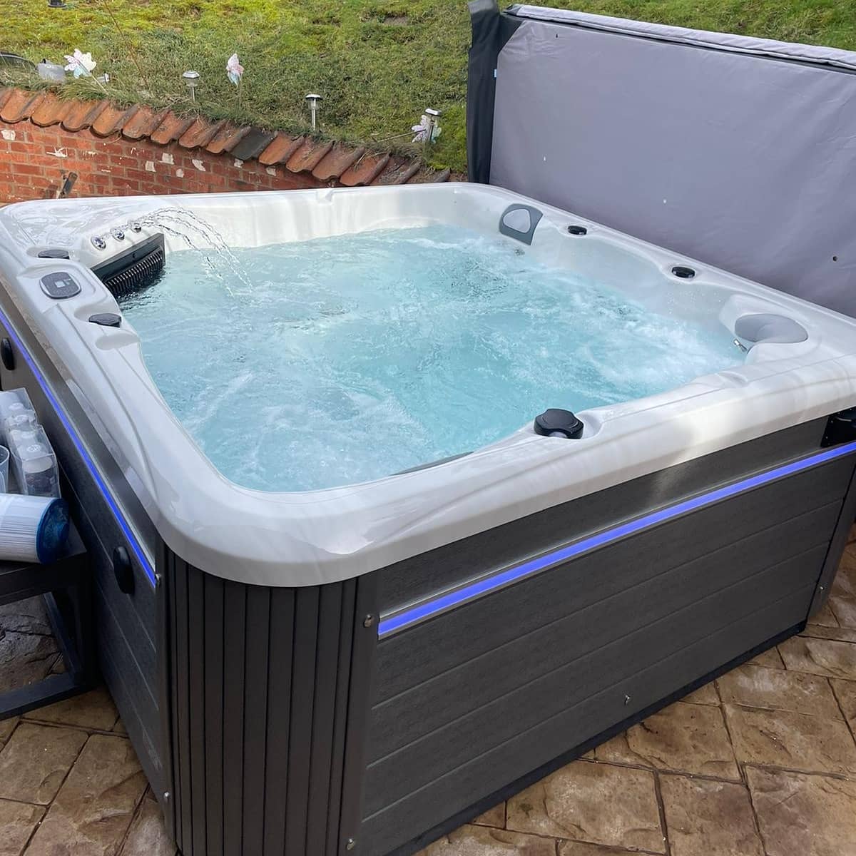 Maya+ 5 Seater Hot Tub