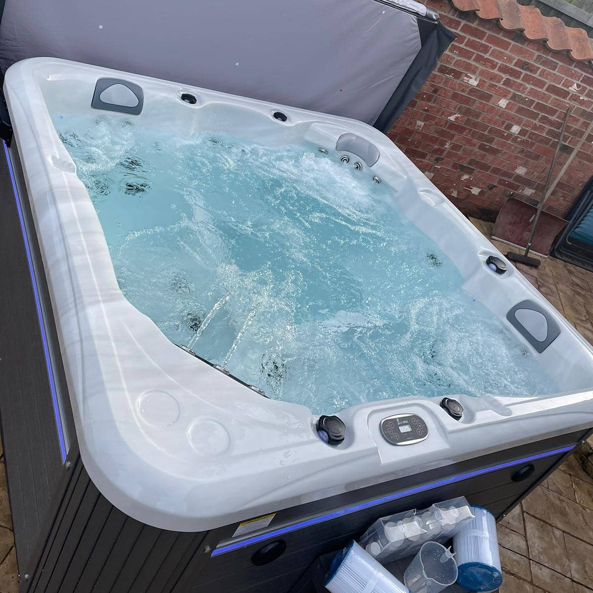 Maya+ 5 Seater Hot Tub